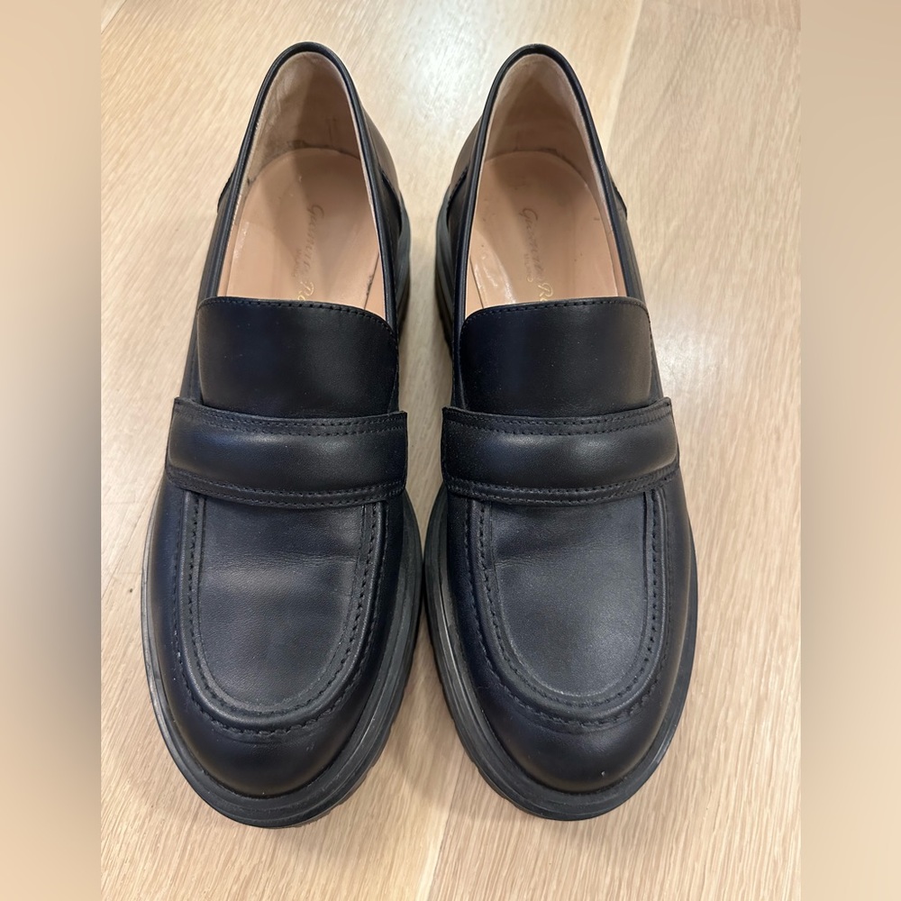 GIANVITO ROSSI
20mm Lug-Sole Smooth Leather Loafers